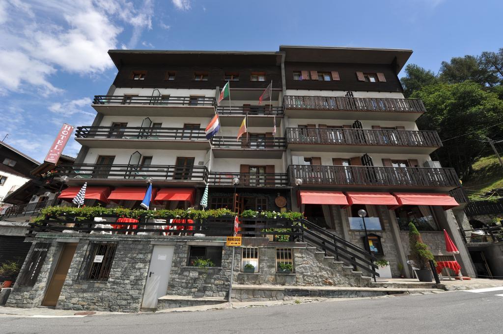 Hotel Etoile De Neige Вальтурнанш Экстерьер фото