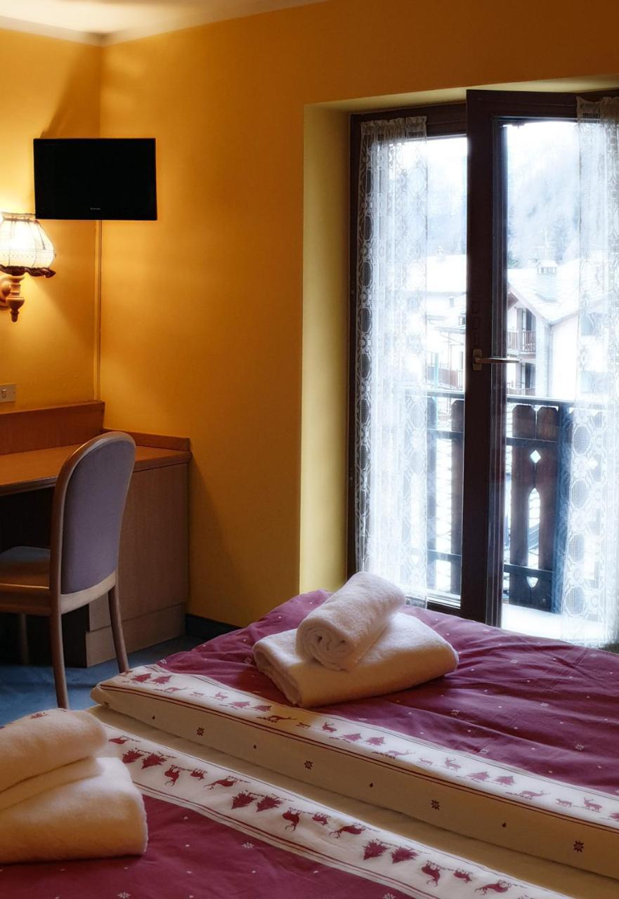 Hotel Etoile De Neige Вальтурнанш Экстерьер фото