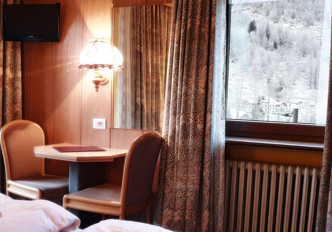 Hotel Etoile De Neige Вальтурнанш Экстерьер фото